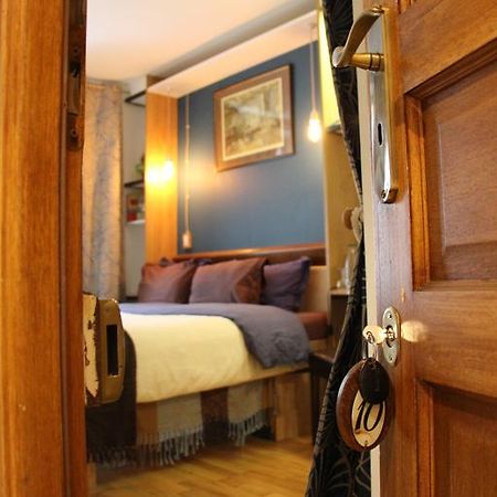 Private Room In A Parisian Homestay! - Close To It All! Bilik gambar